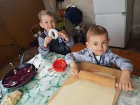 5. "Pierożki z buraczkami"  Marka i Piotrka 
